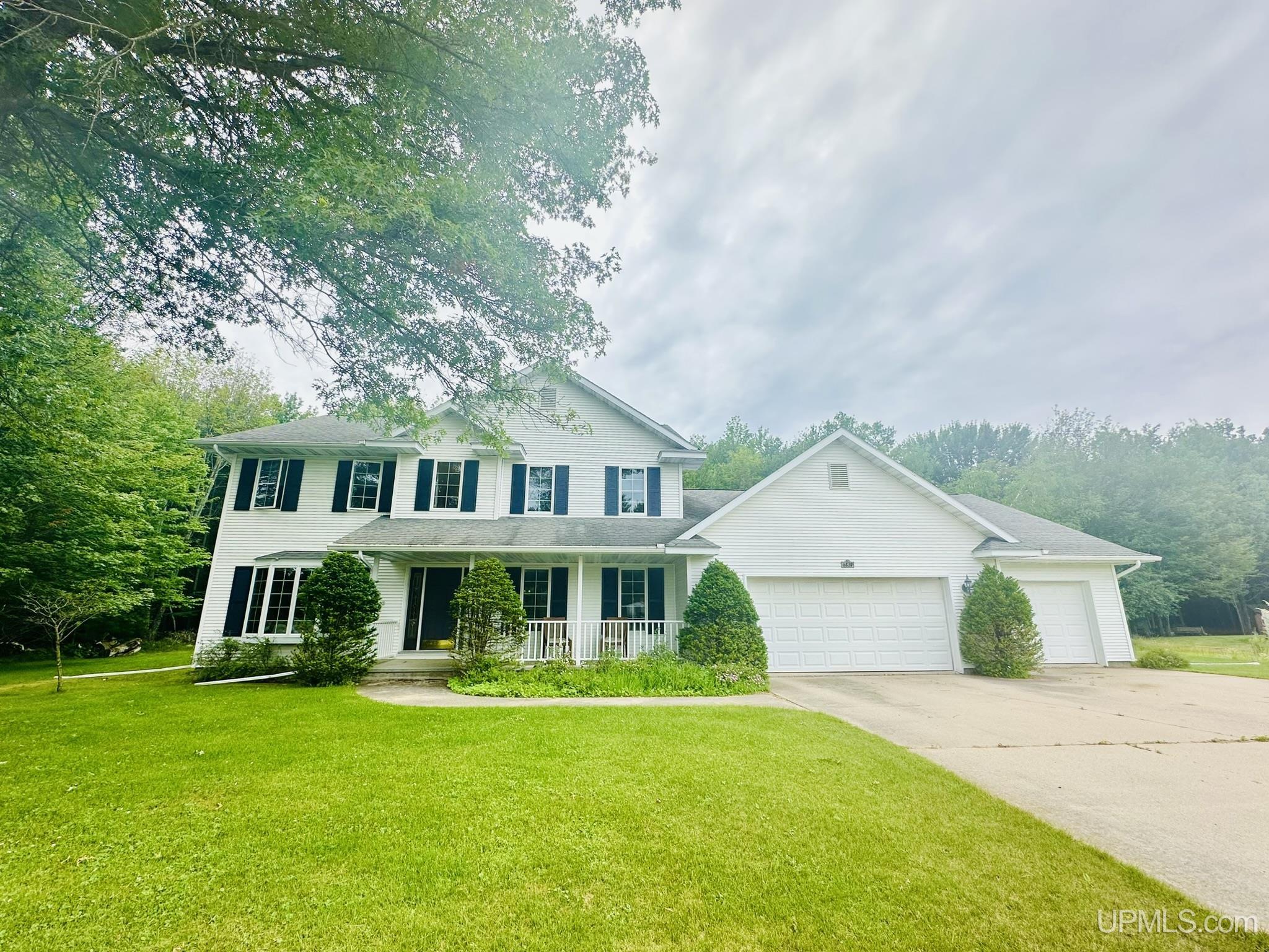 Delta L.92 Dr, Escanaba, MI 49829