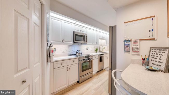 APT-1203 - 4800 Harbor Beach Blvd, Condo with 2 bedrooms, 2 bathrooms and null parking in Brigantine NJ | Image 12