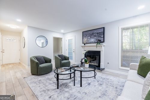 2135 N Forest Trl, Dunwoody, GA, 30338-5833 | Card Image