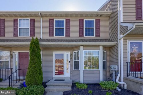 57 Horseshoe Dr, DOUGLASSVILLE, PA, 19518-9225 | Card Image