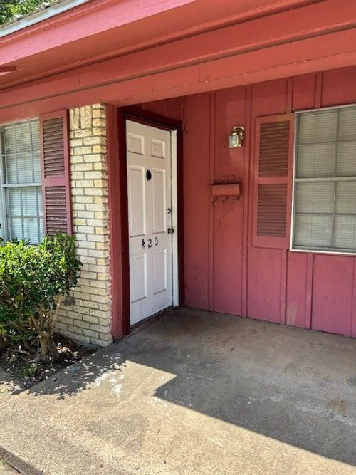 420-400 20th St Se, Paris, TX, 75460-6114 | Card Image