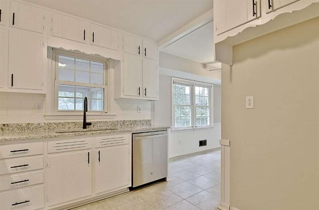 4710 Navaho Cir, House other with 3 bedrooms, 2 bathrooms and null parking in South Fulton GA | Image 16