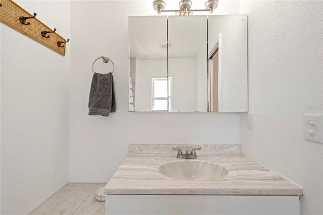 Master Bathroom | Image 26