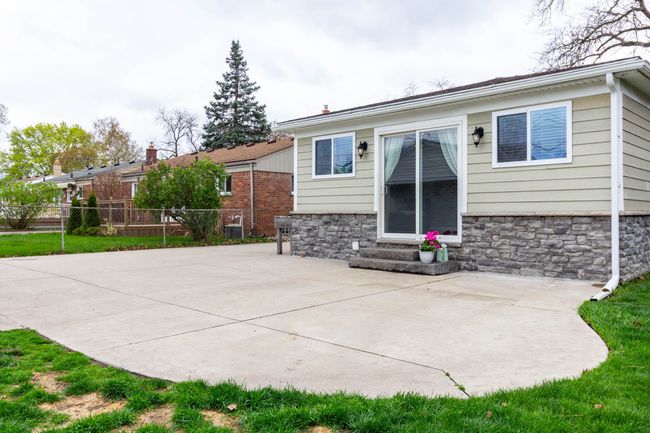 2993 Grange Rd, House other with 3 bedrooms, 2 bathrooms and null parking in Trenton MI | Image 44