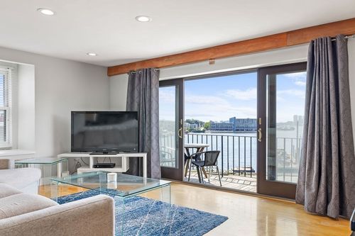 20-16 Beacon St, Chelsea, MA, 02150-2636 | Card Image