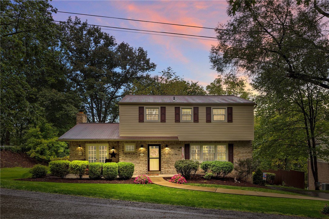 Burnett Dr, Murrysville, PA 15668