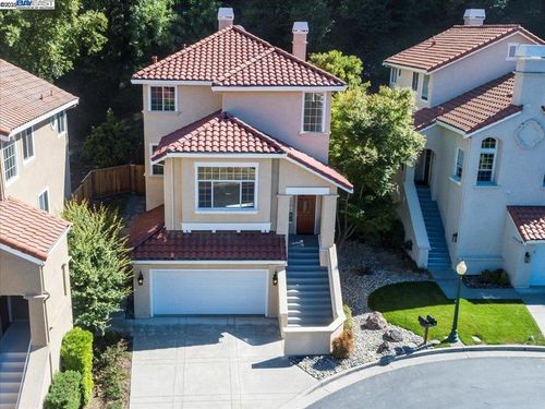20626 Crow Creek Rd, Castro Valley, CA, 94552-3731 | Card Image