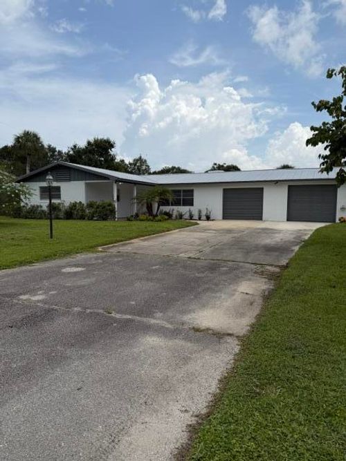 1315 Parkland Blvd, Fort Pierce, FL, 34982-7695 | Card Image