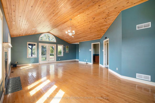 898 Kitley Line 2, House other with 3 bedrooms, 3 bathrooms and 10 parking in Jasper ON | Image 6