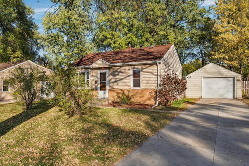 8347 Wentworth Ave S, Bloomington, MN, 55420-2249 | Card Image