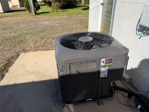 330 Lasayette Dr Ne, PORT CHARLOTTE, FL, 33952-8122 | Card Image