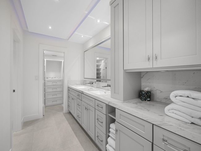 I-302 - 300 N Highway A1a, Condo with 2 bedrooms, 2 bathrooms and null parking in Jupiter FL | Image 23