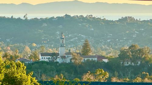 975 Tornoe Rd, SANTA BARBARA, CA, 93105-2228 | Card Image