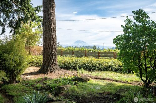 36602 224th Ave Se, Enumclaw, WA, 98022-8818 | Card Image