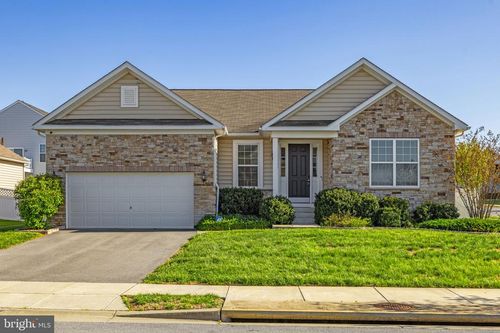 181 Sparkling Brook Rd, RANSON, WV, 25438-4036 | Card Image