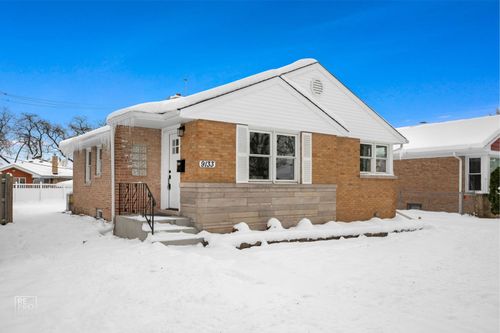 9133 Oak Park Ave, Morton Grove, IL, 60053-2383 | Card Image