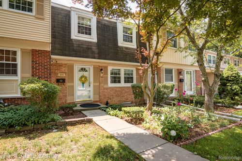 1599 Brentwood Dr, Troy, MI, 48098-2710 | Card Image