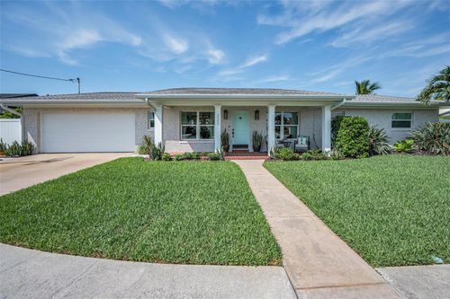 223 Howard Dr, BELLEAIR BEACH, FL, 33786-3533 | Card Image