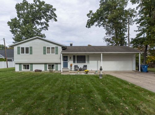 16177 Branchwood Ln, Granger, IN, 46530-9507 | Card Image