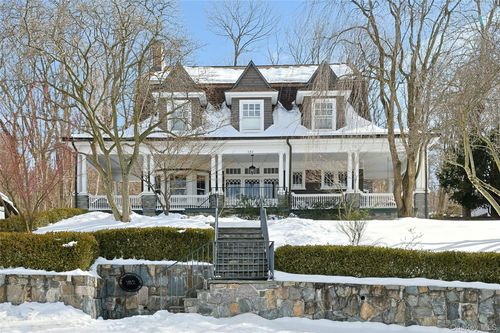 182 Broadway, Dobbs Ferry, NY, 10522-2832 | Card Image