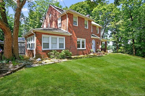 20 Hendrick Ave, Glen Cove, NY, 11542-2953 | Card Image