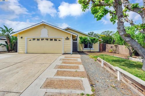 4002 Royal Links Ct, Antioch, CA, 94509-6050 | Card Image