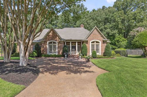 9598 Spring Hollow Cv, Germantown, TN, 38139-5639 | Card Image