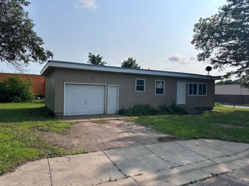 1200 3rd Ave Ne, Little Falls, MN, 56345-2902 | Card Image