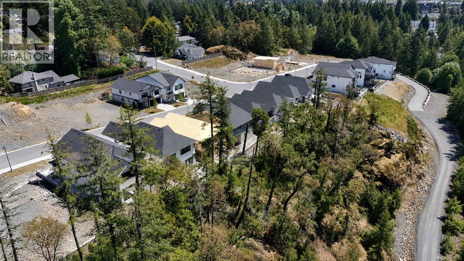 Land in Langford 4