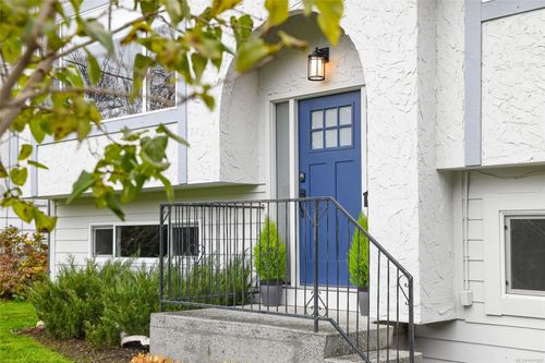 78 Rod & Gun Rd, Courtenay, BC, V9N3M9 | Card Image