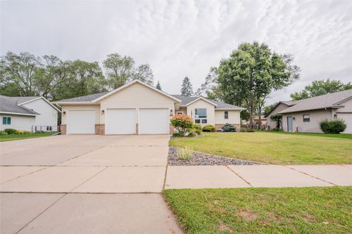 1704 Sierra Drive S, Eau Claire, WI, 54701 | Card Image
