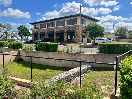 911 Ranch Road 620 N, Lakeway, TX, 78734-3665 | Card Image