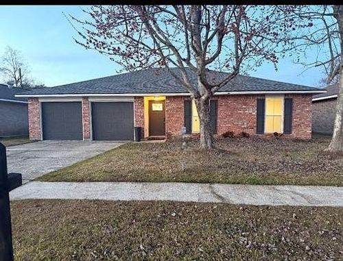 106 Leonell Cir, Slidell, LA, 70458-1208 | Card Image