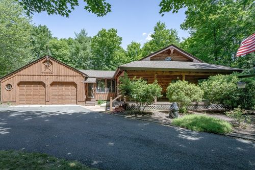 457 Montgomery Rd, Westfield, MA, 01085-1061 | Card Image