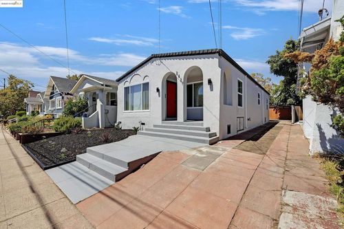2427 67th Ave, Oakland, CA, 94605-2329 | Card Image