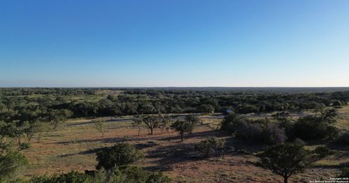 207 Crescent Rdg, Hondo, TX, 78861 | Card Image