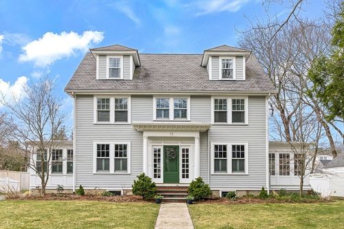 12 Salisbury St, Winchester, MA, 01890-2410 | Card Image
