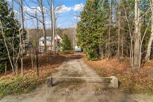 395 Mallory Beach Rd, South Bruce Peninsula, ON, N0H2T0 | Card Image