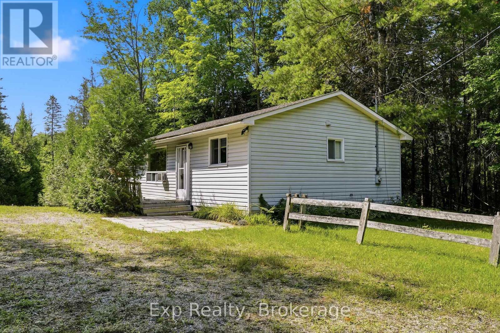 Residential in Frontenac (Frontenac Centre) 2