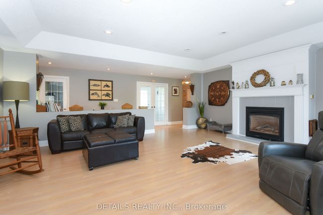 4848 Thunder Rd, House other with 4 bedrooms, 3 bathrooms and 4 parking in Carlsbad Springs ON | Image 5