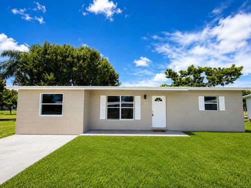 816 Revels Ln, Fort Pierce, FL, 34982-8222 | Card Image