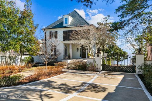 133 Overlook Pointe Dr, Ridgeland, MS, 39157-8614 | Card Image