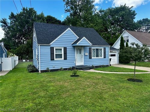 2229 39th St Nw, Canton, OH, 44709-2211 | Card Image