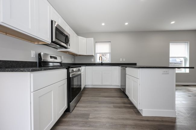 319 Mechanic St, House other with 6 bedrooms, 3 bathrooms and null parking in Laconia NH | Image 18