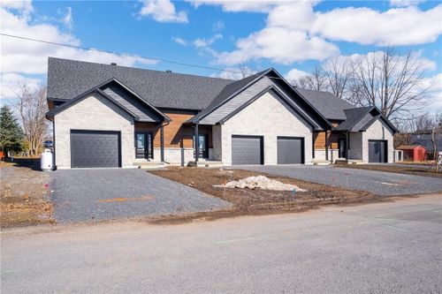 {{alt}} | Card Image