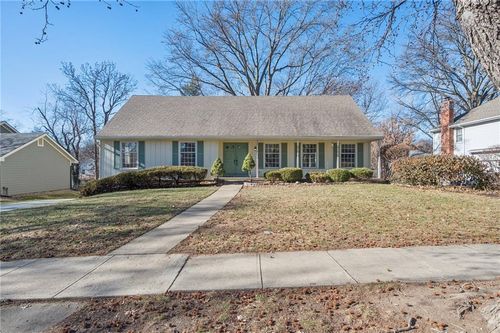 9944 Melrose St, Overland Park, KS, 66214-2357 | Card Image