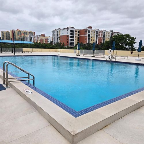 apt-819-230 174th St, Sunny Isles Beach, FL, 33160-3327 | Card Image