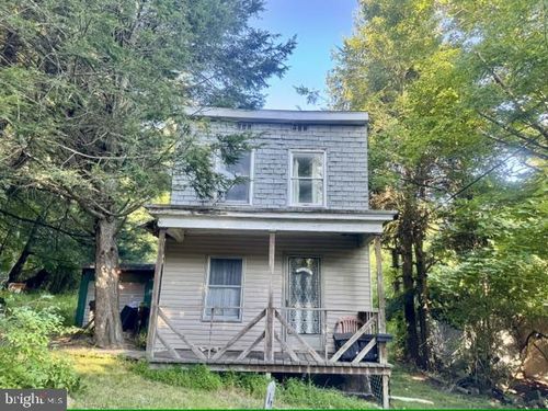 53 Theresa St, SHENANDOAH, PA, 17976-1436 | Card Image