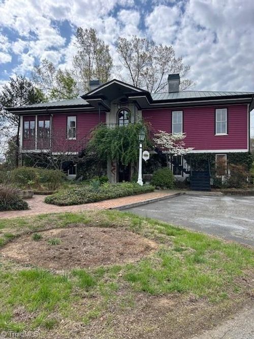 720 W Main Street, Jamestown, NC, 27282 | Card Image