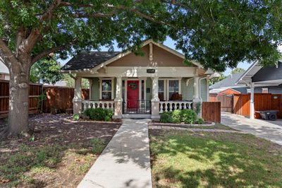 1702 Lee Avenue, House other with 3 bedrooms, 2 bathrooms and null parking in Fort Worth TX | Image 1